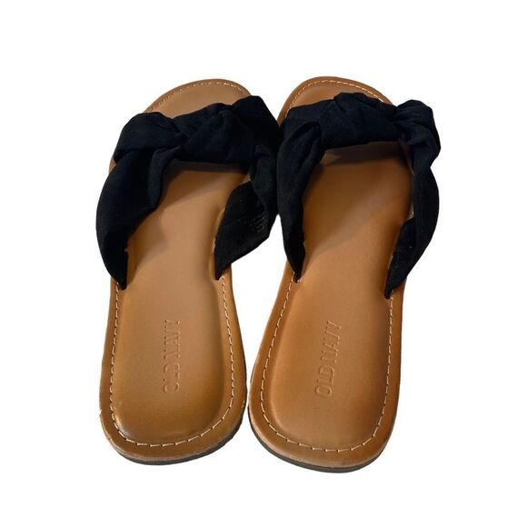 Old Navy Black Knot Faux Suede Flats in Size 9 - Picture 3 of 6